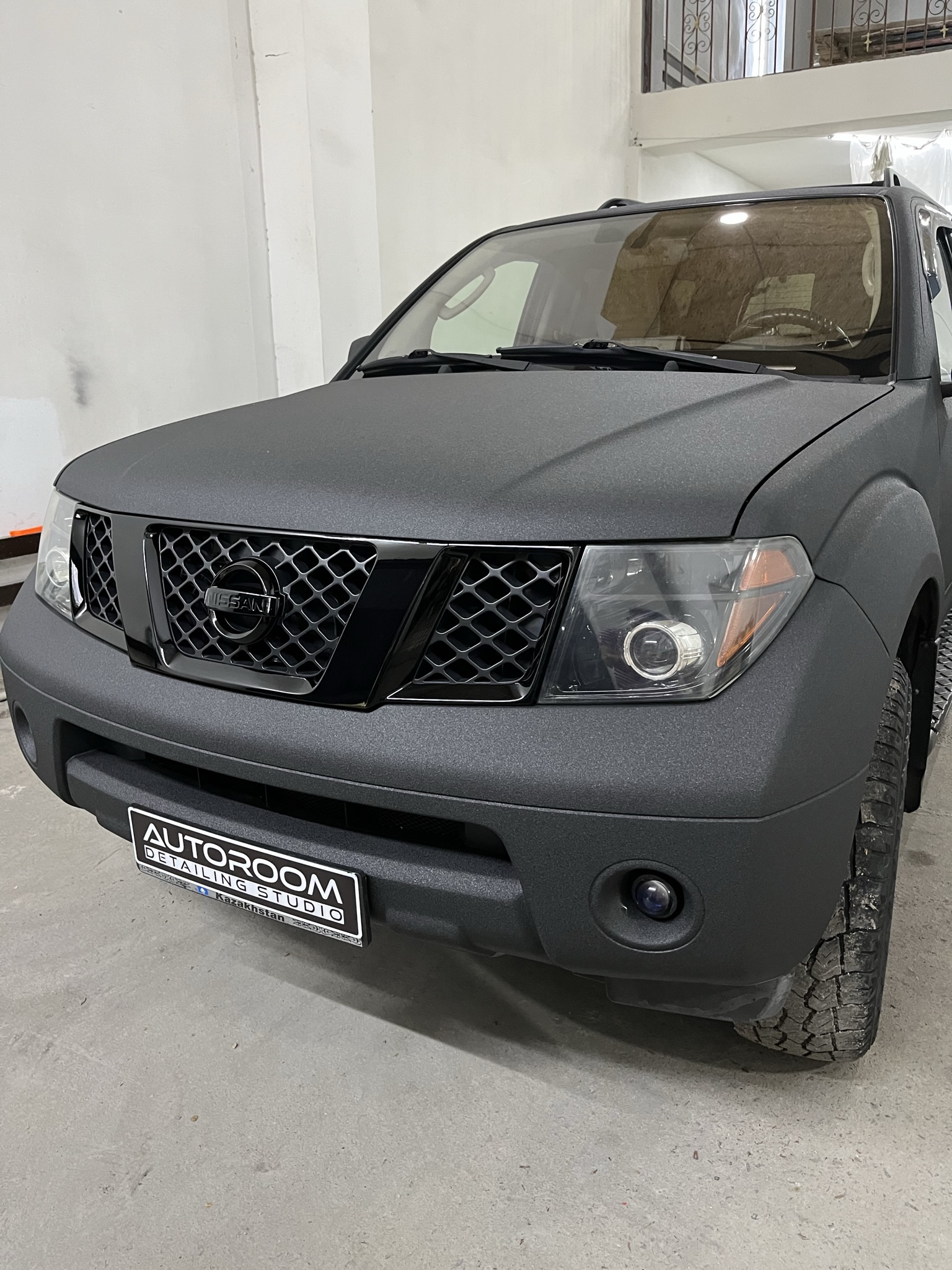 NISSAN PATHFINDER R51RAPTOR покраска в раптор и антихром autoroom kz