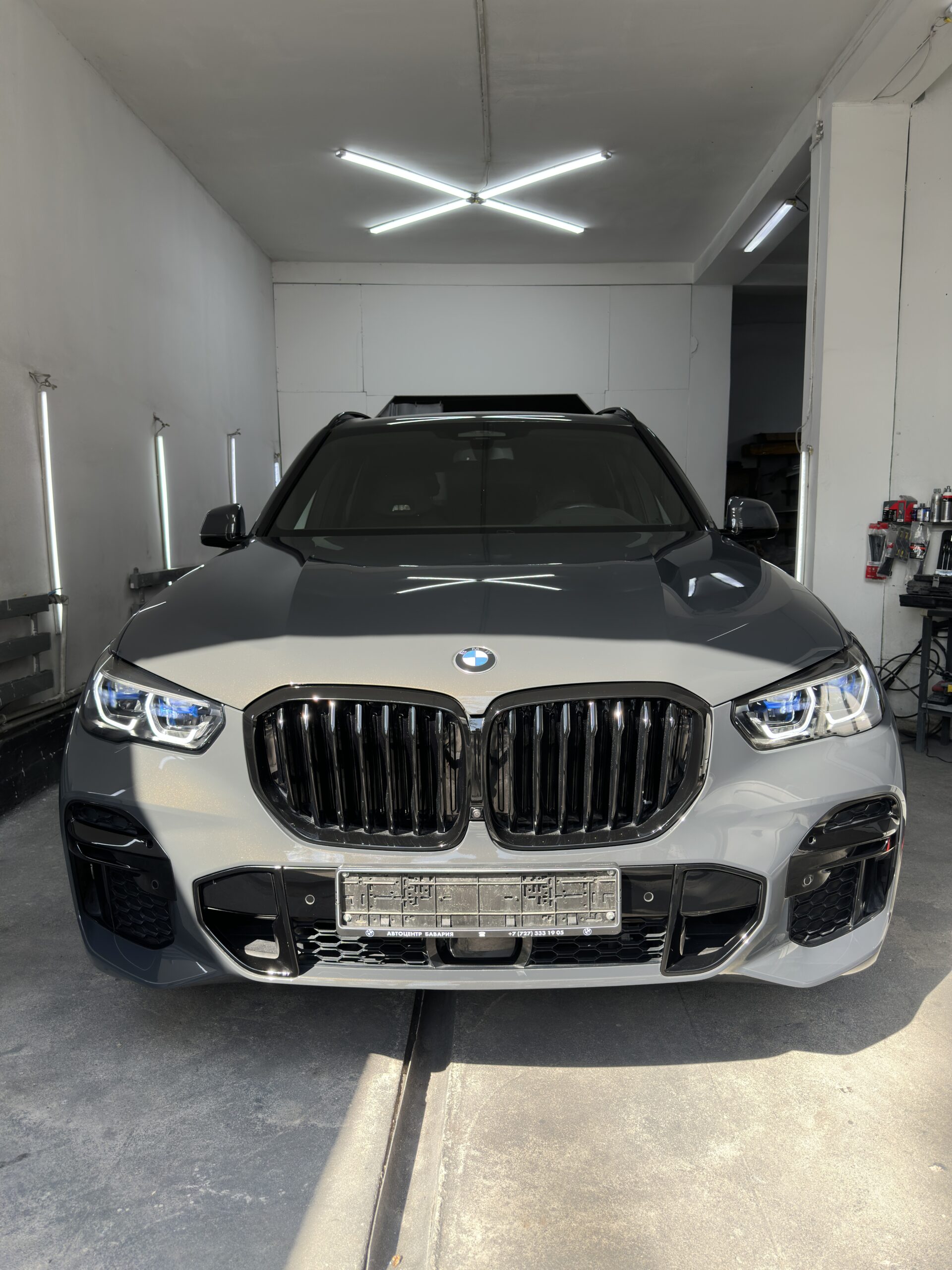 BMW X5 Детейлинг услуги полировка кузова, покрытие керамикой, покраска бампера Антихром